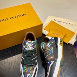 Replica Louis Vuitton LV Trainer Sneaker 1AARYH 2