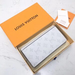 Replica Louis Vuitton Brazza Wallet Taigarama Antarctica M30298 BLV1063 2