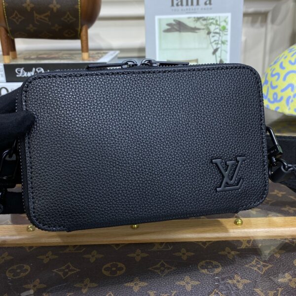 Replica Louis Vuitton ALPHA WEARABLE LV WALLET M59161 8