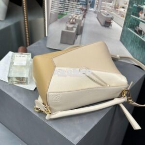 Replica Loewe Small Puzzle Bag In Classic Calfskin A510P60 Angora/Dust 2