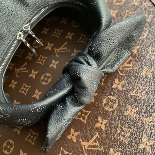 Replica Louis Vuitton Why Knot PM LV M20703 6