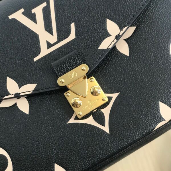 Replica Louis Vuitton Pochette Metis LV M45773 6