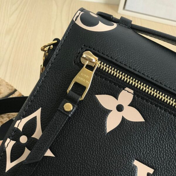 Replica Louis Vuitton Pochette Metis LV M45773 5