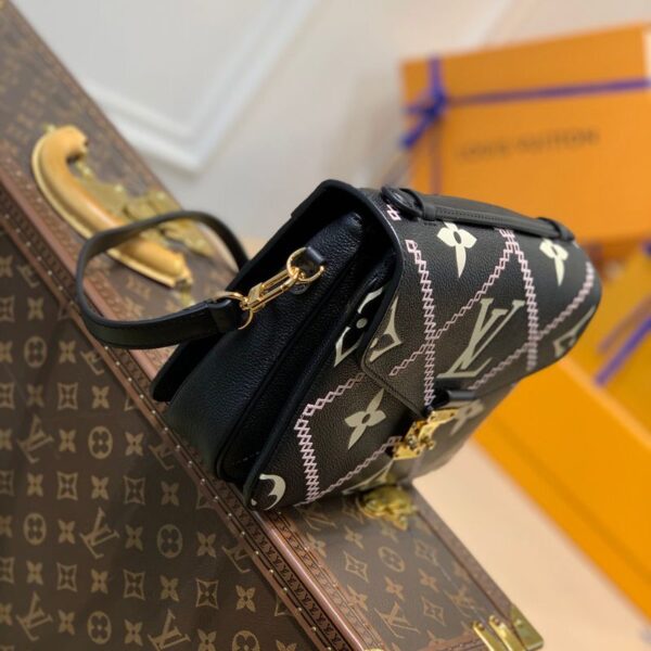 Replica Louis Vuitton Pochette Metis LV M46028 3