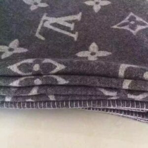 Replica Louis Vuitton Monogram Blanket M75549 2