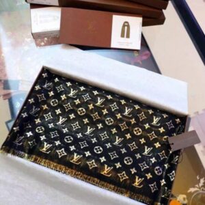 Replica Louis Vuitton Monogram So Glitter Stole M73938 2