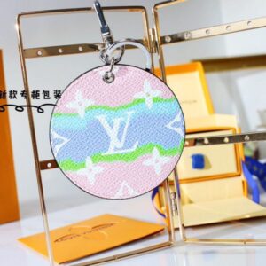 Replica Louis Vuitton M69273 LV Escale Key Holder and Bag Charm 2