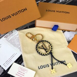 Replica Louis Vuitton Very Bag Charm And Key Holder LV M63082