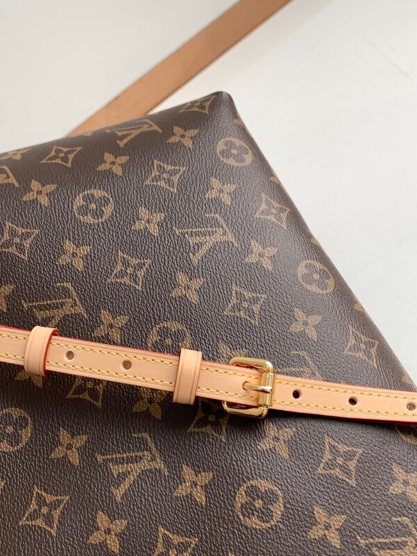 Replica Louis Vuitton LV BOÉTIE MM Bag M45987 4