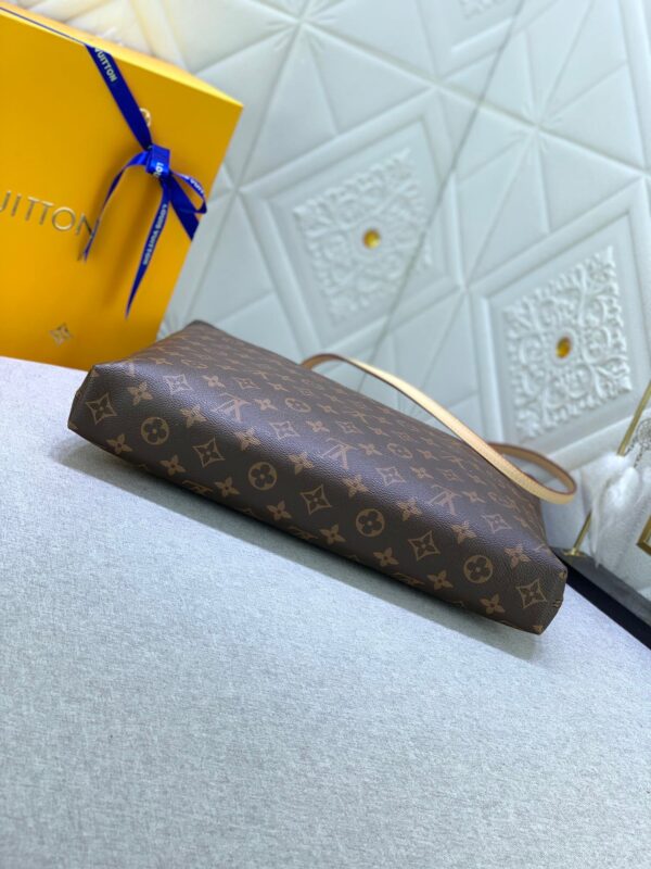 Replica Louis Vuitton LV CARRY IT M45199 8