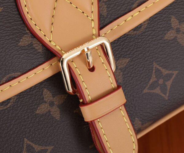 Replica Louis Vuitton LV DIANE Bag M46049 5