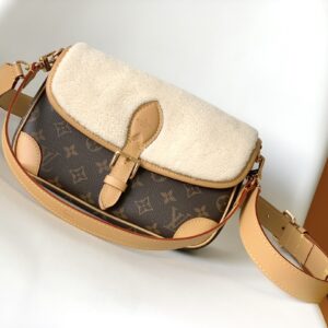 Replica Louis Vuitton LV DIANE Bag M46317 2