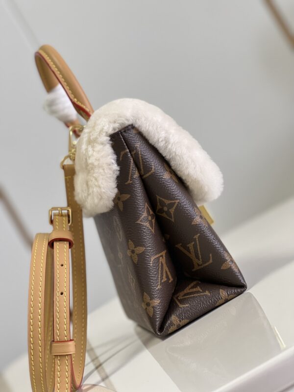 Replica Louis Vuitton LV LOCKY BB Bag M46318 5