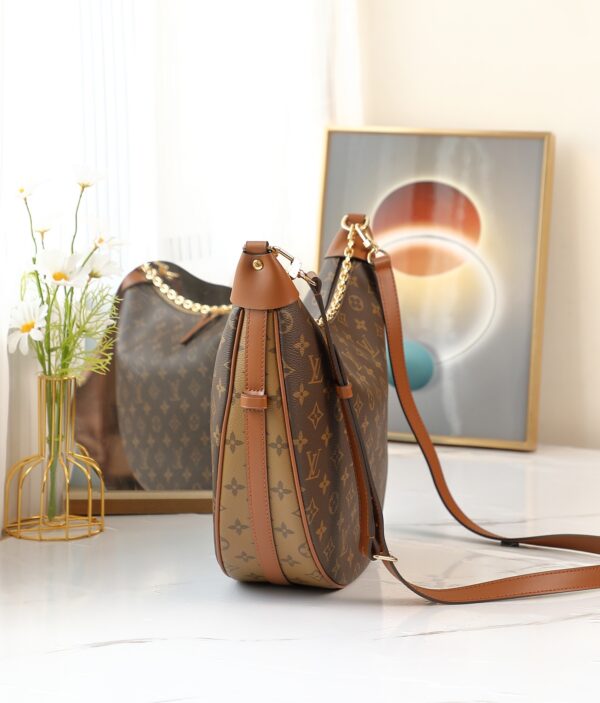 Replica Louis Vuitton LV LOOP HOBO M46311 4