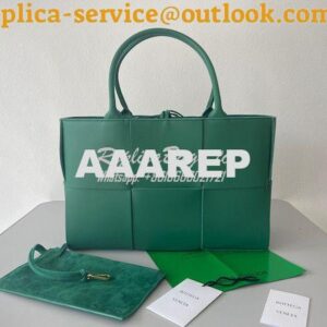 Replica Bottega Veneta BV Arco Tote Small / Medium Intrecciato Lambski