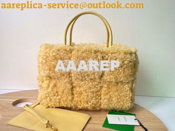 Replica Bottega Veneta BV Arco Tote Small Intreccio Shearling Tote Bag 3