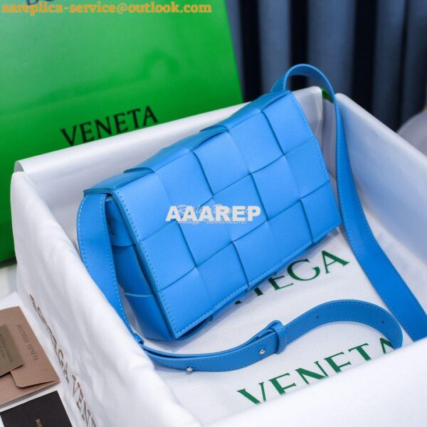 Replica Bottega Veneta BV Cassette Bag in Maxi Intreccio Bag 578004 Bl 4