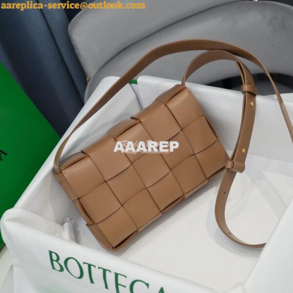 Replica Bottega Veneta BV Cassette Bag in Maxi Intreccio Bag 578004 Ca 4