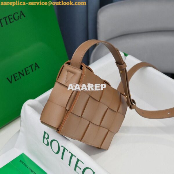 Replica Bottega Veneta BV Cassette Bag in Maxi Intreccio Bag 578004 Ca 5