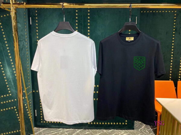 Replica LV Men T-Shirts Louis Vuitton Fashion Clothing L601256 4