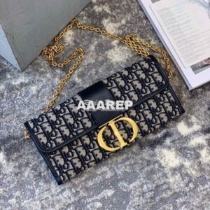 Replica Dior 30 Montaigne Oblique Jacquard Canvas Clutch Chain Bag M92 2