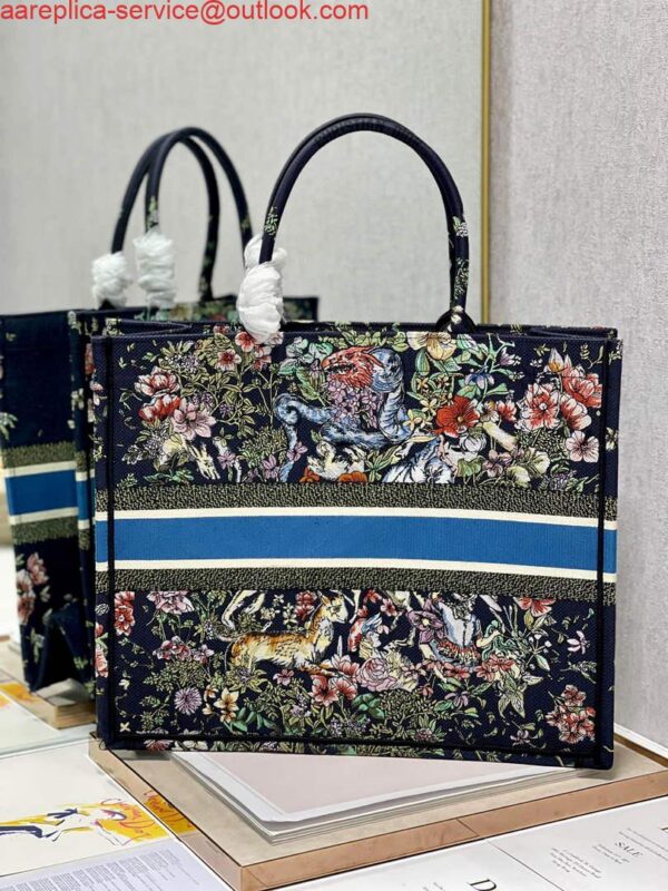 Replica Dior M1286 Large Book Tote D-Constellation embroidery in shades of blue 6