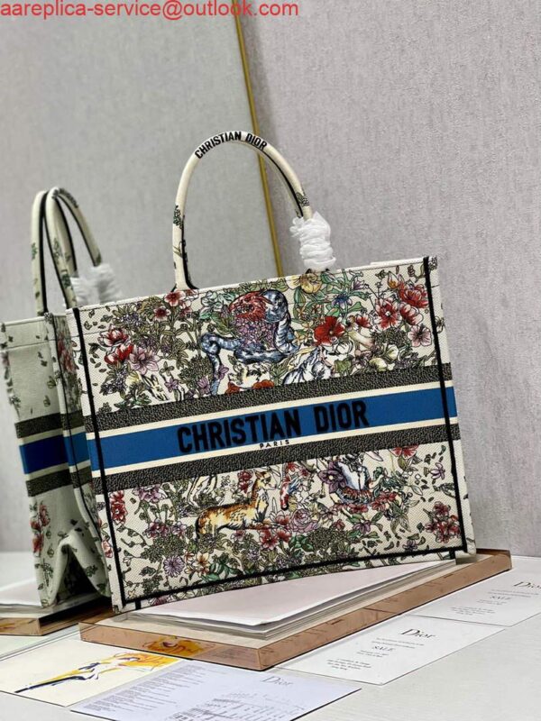 Replica Dior M1286 Large Book Tote Latte D-Constellation Embroidery 3