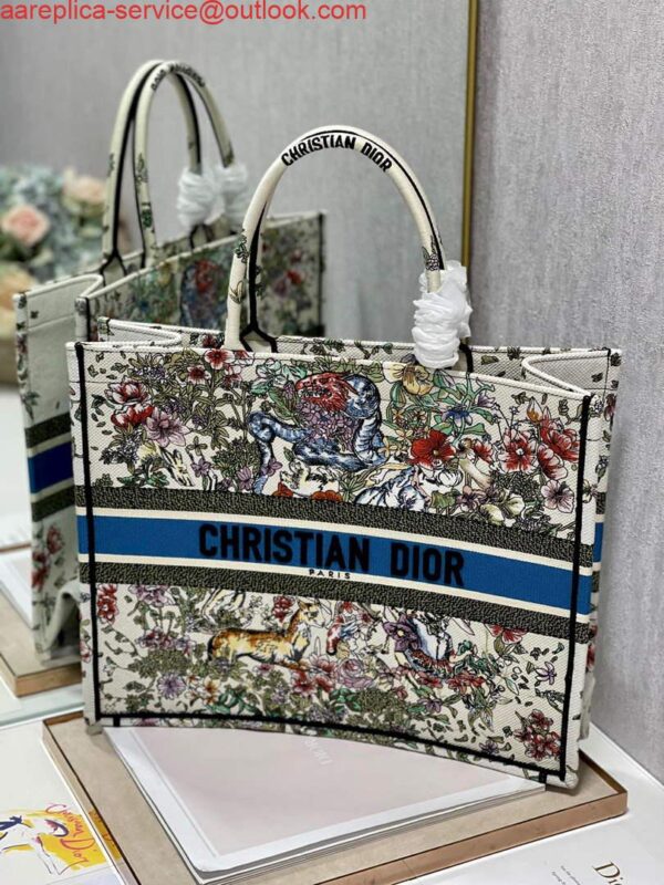 Replica Dior M1286 Large Book Tote Latte D-Constellation Embroidery 4
