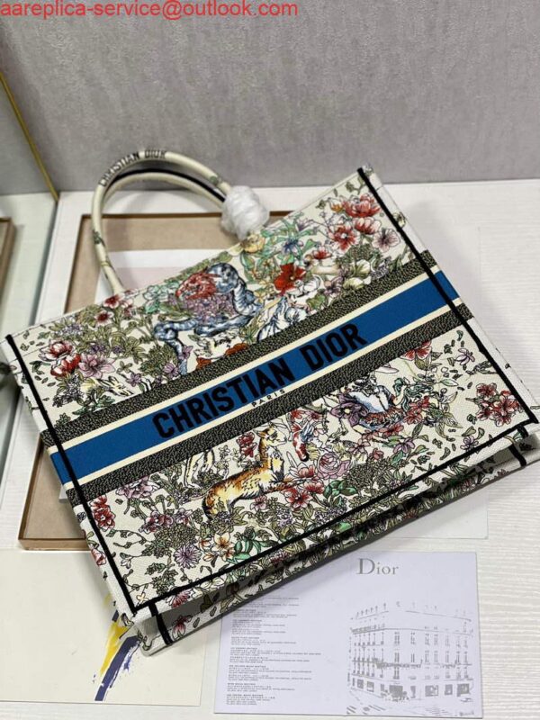 Replica Dior M1286 Large Book Tote Latte D-Constellation Embroidery 7
