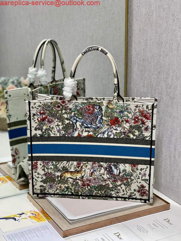 Replica Dior M1286 Large Book Tote Latte D-Constellation Embroidery 8