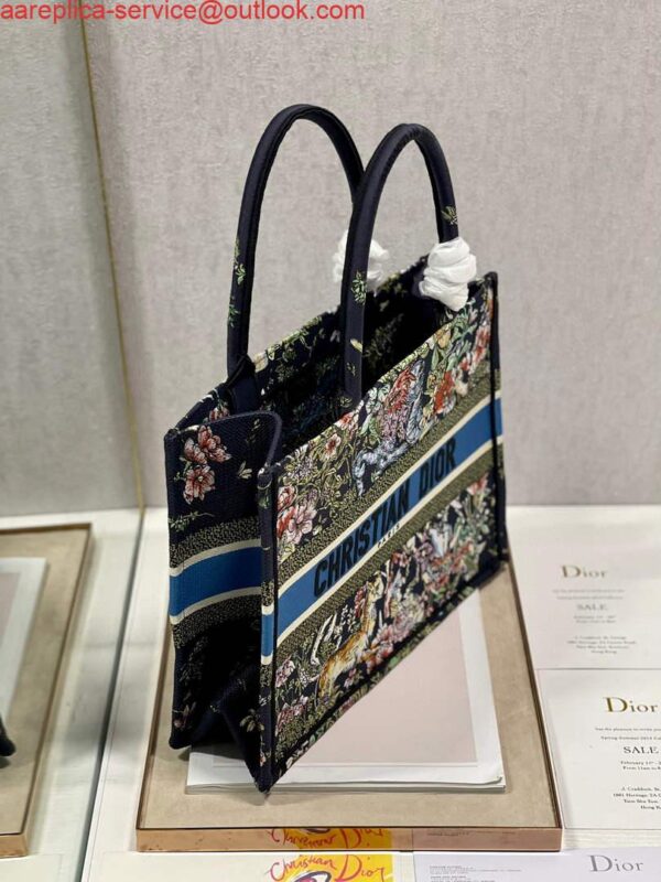 Replica Dior M1296 Medium Book Tote D-Constellation embroidery in shades of blue 5