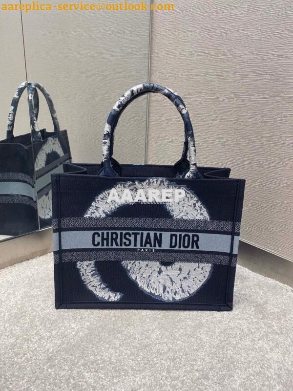 Replica Dior Book Tote bag Embroidered Canvas with Blue Multicolour Ti 15