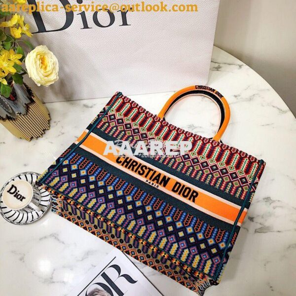 Replica Dior Book Tote bag in Multi-Coloured Embroidered canvas. 4