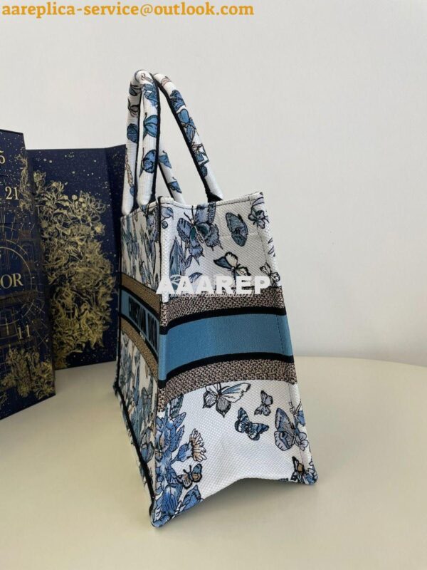 Replica Dior Book Tote bag in White and Pastel Midnight Blue Toile de 3