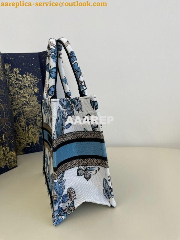 Replica Dior Book Tote bag in White and Pastel Midnight Blue Toile de 15