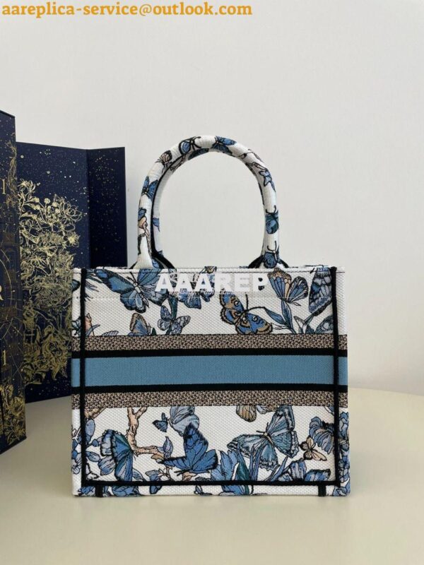 Replica Dior Book Tote bag in White and Pastel Midnight Blue Toile de 20