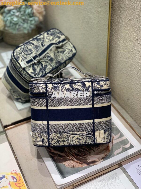 Replica Dior DiorTravel Vanity Case Bag S5480 Blue Toile de Jouy Embro 7