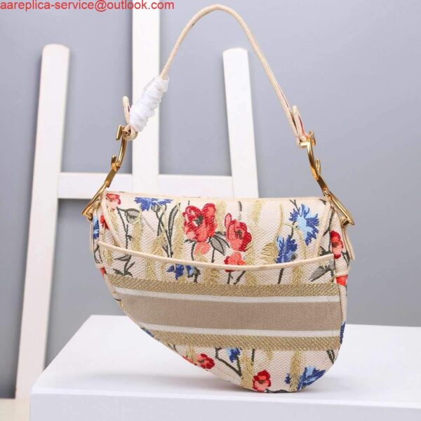 Replica Dior M0446 Dior Multicolor Flowers Embroidery Saddle Bag 5