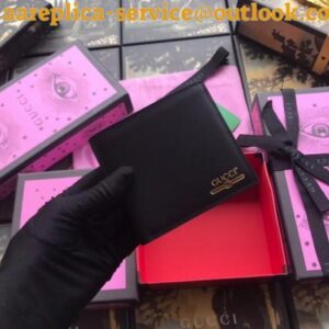 Replica Gucci Bi-fold Wallet With Gucci Logo In Black Leather 2