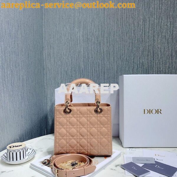 Replica Dior Lady Dior Medium Quilted in Cannage Patent Leather Bag M0 7