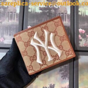 Replica Gucci Original GG Bi-fold Wallet With New York Yankees Patch 2