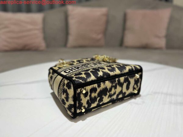 Replica Dior M0500 MINI Lady D-LITE Bag Beige Multicolor Mizza Embroidery 7