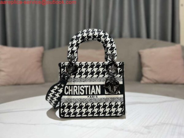 Replica Dior M0500 MINI Lady D-LITE Bag Black and White Houndstooth Embroidery