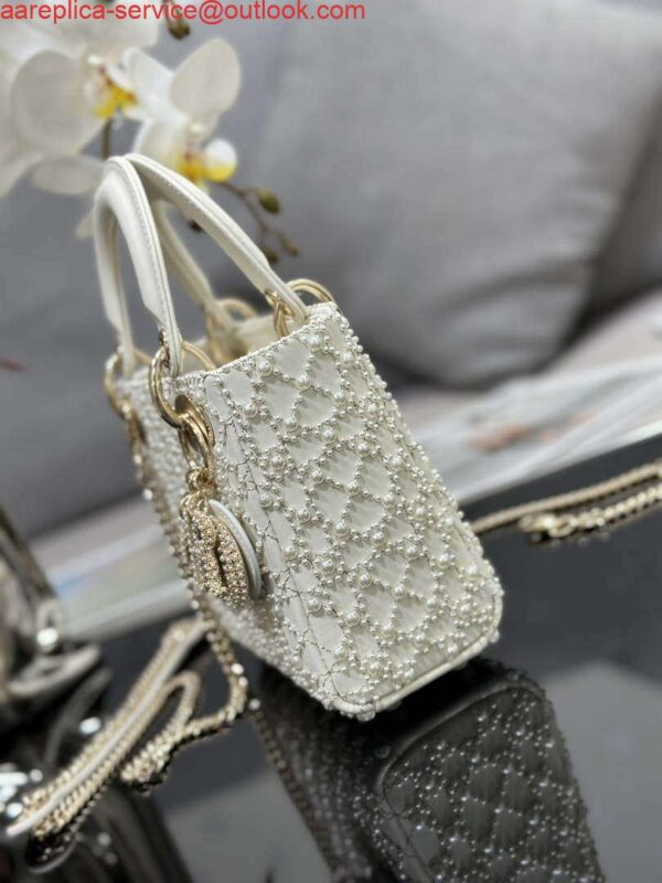 Replica Dior M0505 Mini Lady Bag White Embroidered half pearl 4