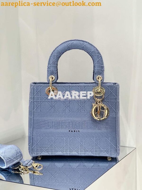Replica Dior Medium Cloud Blue Lady D-Lite Bag Embroidered Cannage Bag 2
