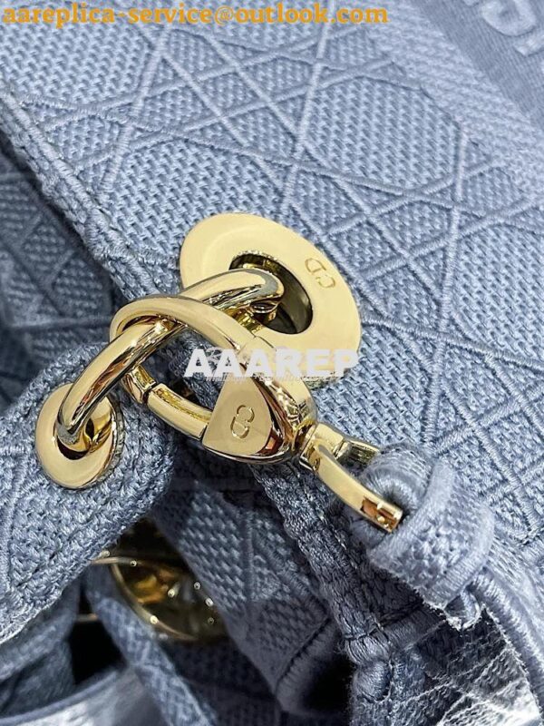 Replica Dior Medium Cloud Blue Lady D-Lite Bag Embroidered Cannage Bag 8