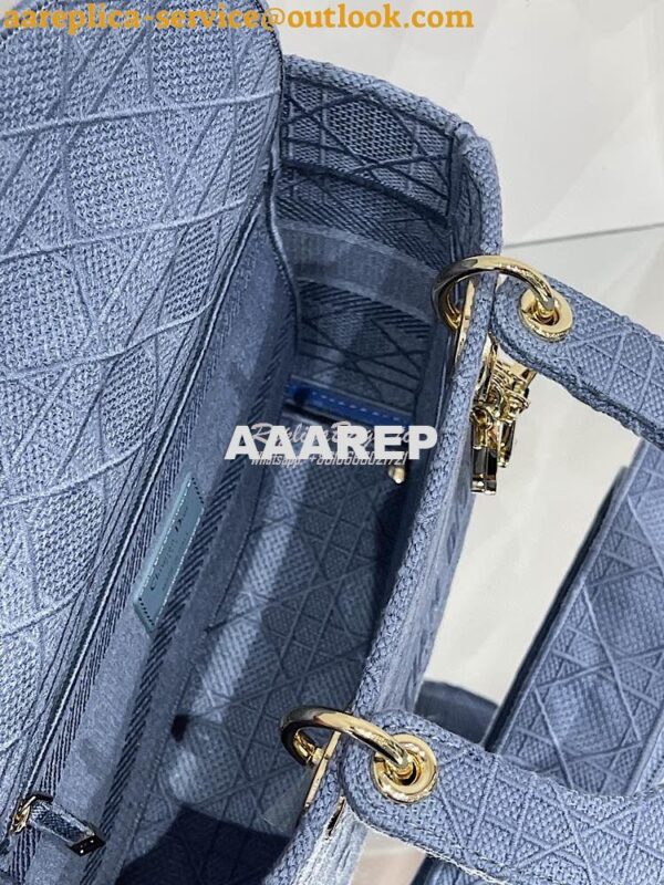Replica Dior Medium Cloud Blue Lady D-Lite Bag Embroidered Cannage Bag 9