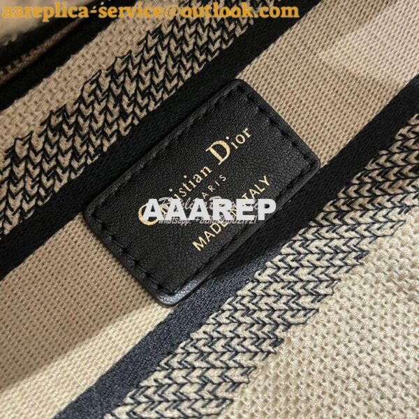 Replica Dior Medium Lady D-Lite Bag Brown Toile de Jouy Embroidery M05 9