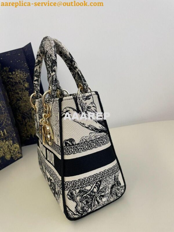 Replica Dior Medium Lady D-Lite Bag Latte and Black Zodiac Embroidery 5