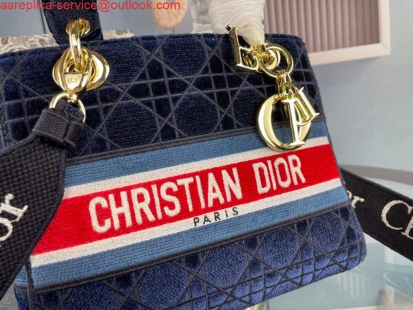 Replica Dior M0565 Medium Lady D-Life Bag Navy Blue Embroidery with Red 3